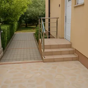 Lea , Starigrad Paklenica Chorwacja